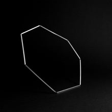 Load image into Gallery viewer, Details of BLACK STAR