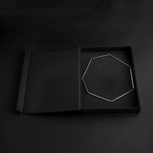 Load image into Gallery viewer, Opening packaging