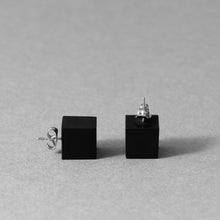 Load image into Gallery viewer, Cube earrings black product