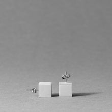 Load image into Gallery viewer, CUBE EARRINGS GREY product