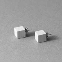 Load image into Gallery viewer, CUBE EARRINGS GREY product