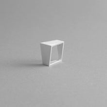 Load image into Gallery viewer, Detail of the aluminium square ring model 06