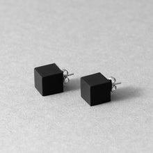Load image into Gallery viewer, Cube earrings black product