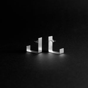 Details of SILVER SQUARE EARRINGS