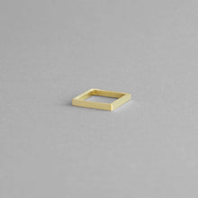 Load image into Gallery viewer, Detail of the Brass Square Ring