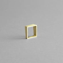 Load image into Gallery viewer, Detail of the Brass square ring